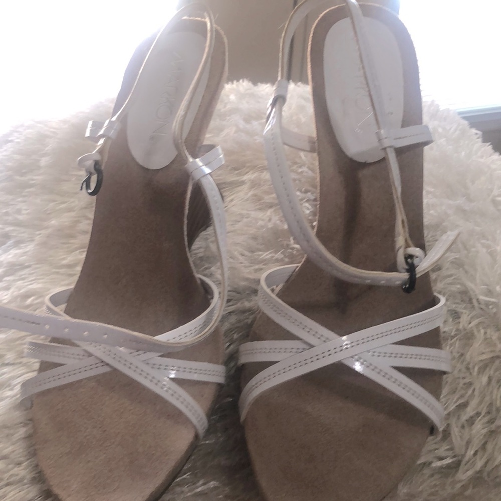 9 W White Patent leather Markon heel